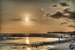 echo-beach-sunset-branded_128_hr